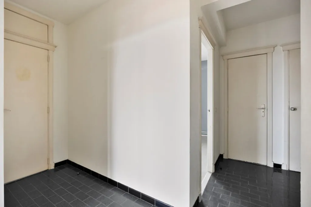 hallway_entrance