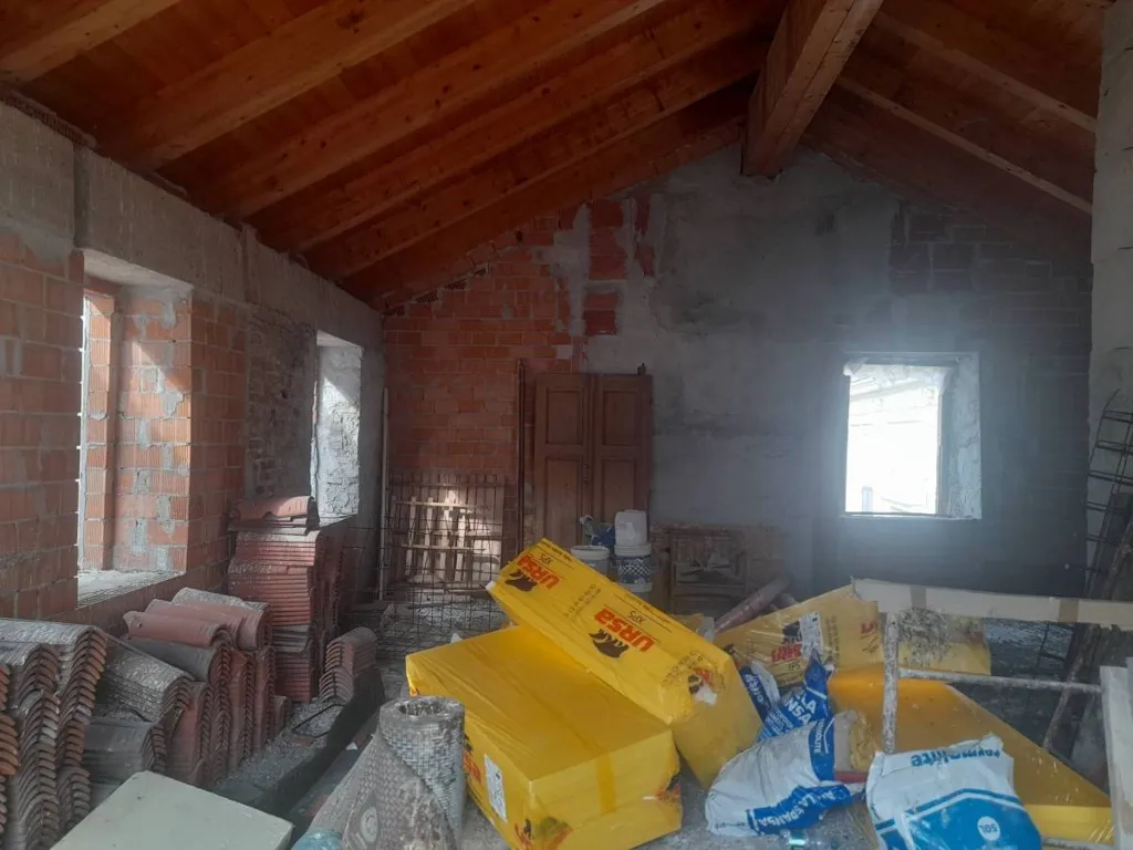 Toad - Three-Level Building for Renovation in Ceva