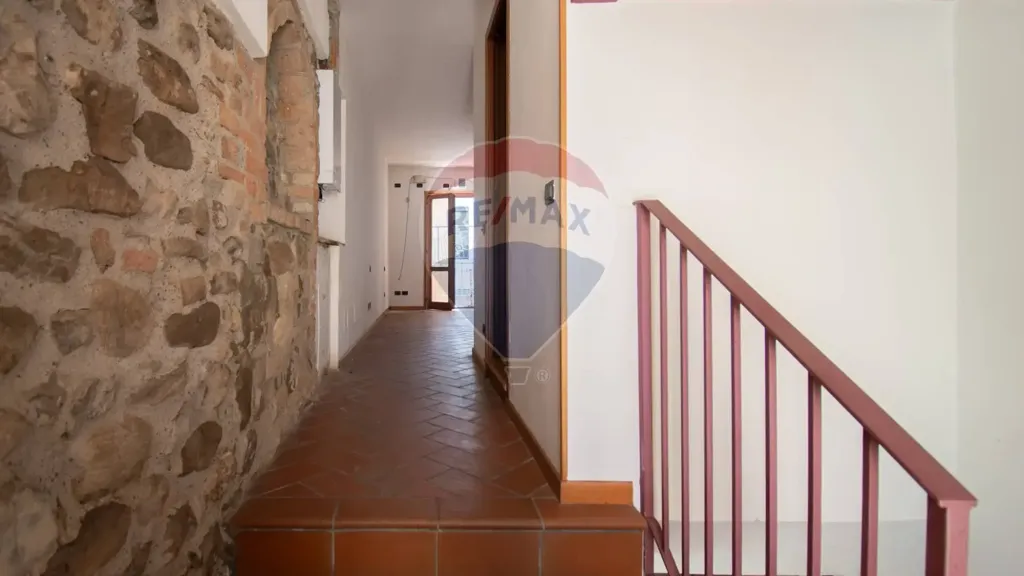 Stanze - Historic Triplex with Balcony in Iseo