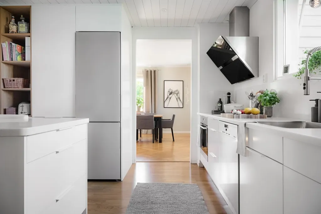 Kitchen - Villa with Guest Apartment near Vättern