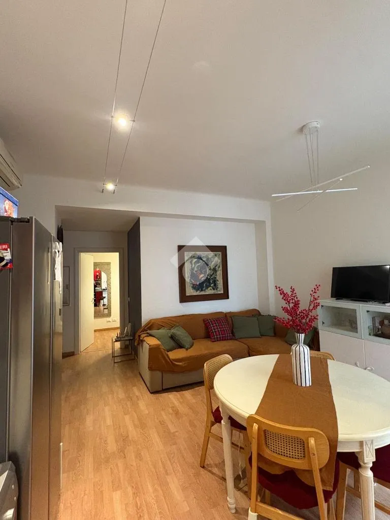 Salle à manger - 2-Bedroom Apartment with Ascender in Milan