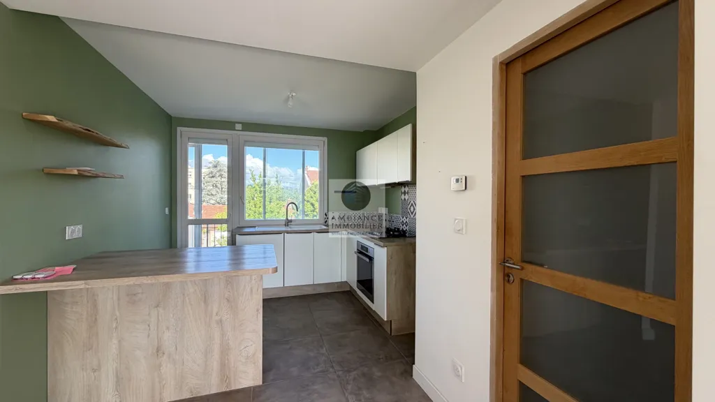 Köök - Renovated Apartment with Terrace in Valence