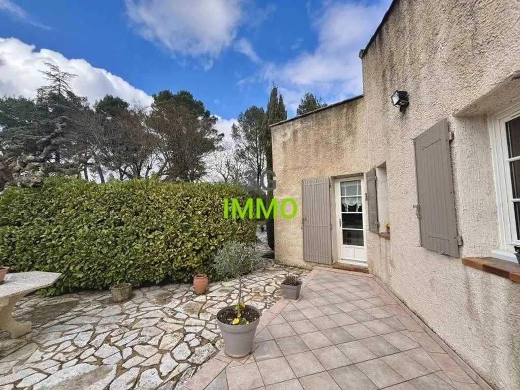 Terrace - Provençal Style House with Pool in Uzès