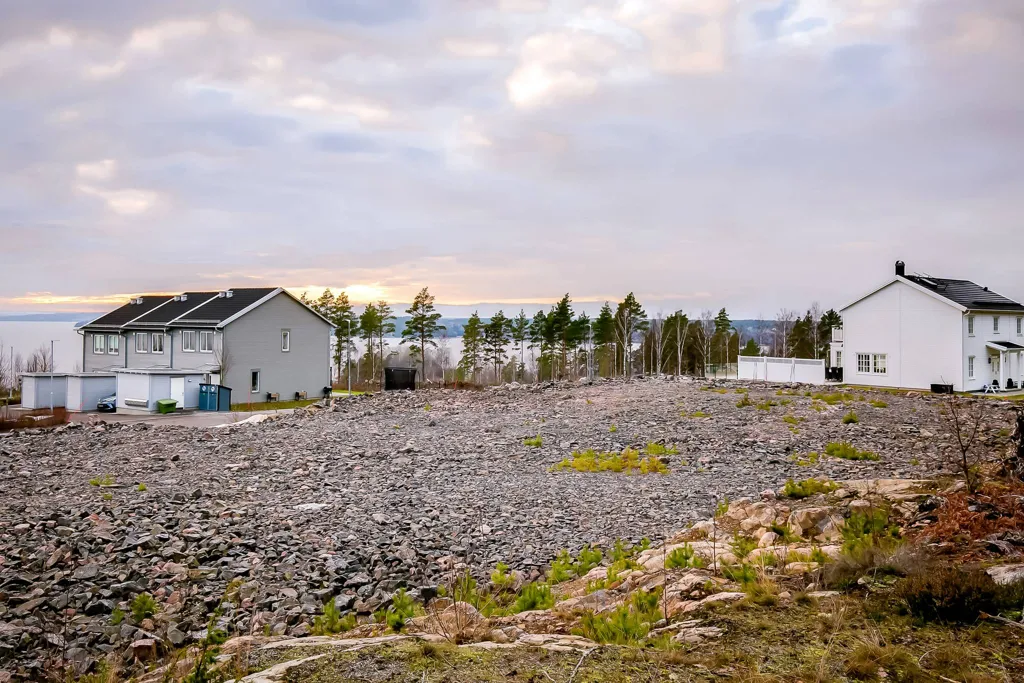 Aed - Plot with Lake View in Svärtinge Skogsbacke