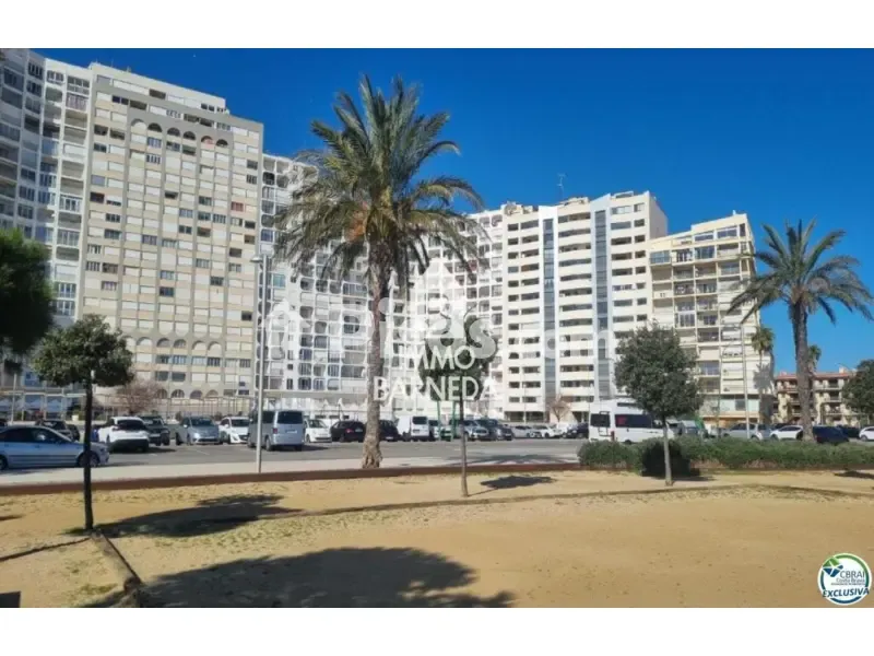 Bright Studio with Sea View in Empuriabrava