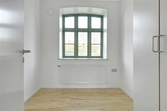 Pièces - 4-Bedroom Apartment with Balcony in Tønder