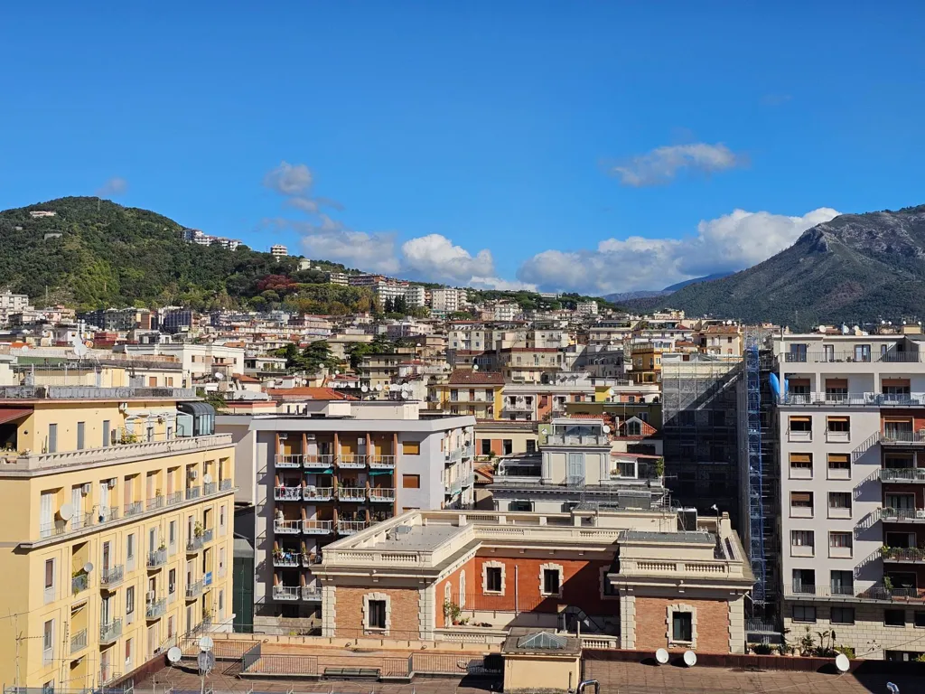 Rõdu - Apartment with Sea View in Salerno