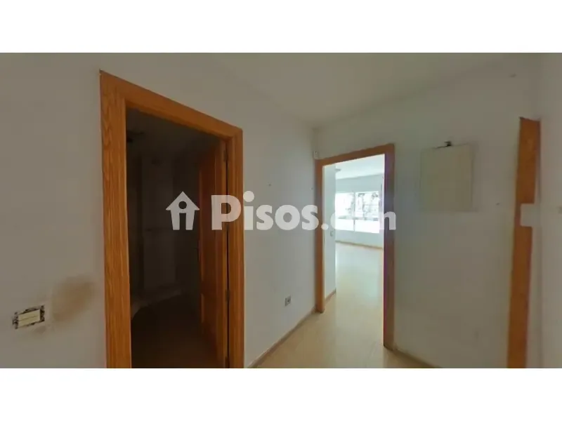 Entrée - Ground Floor Flat with Renovation Potential in Roquetas de Mar
