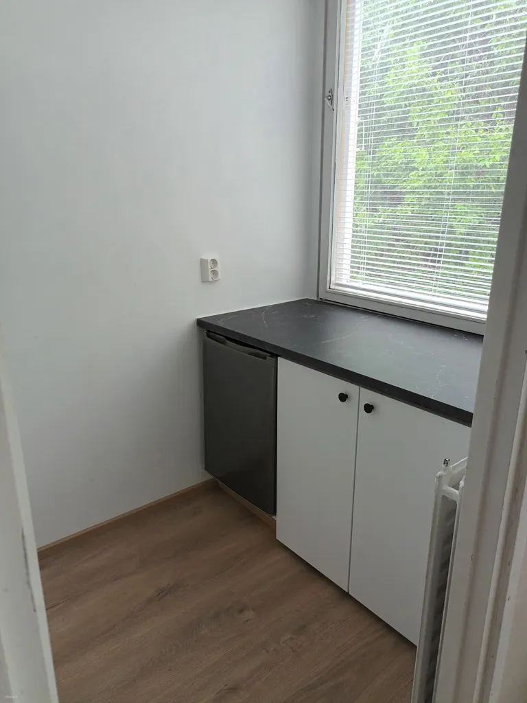 Kabinet - Bright Studio with Forest View in Kaivoksela, Vantaa