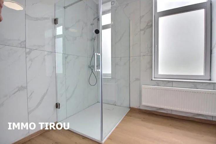 Salles de bain - Maison Rénovée avec Terrasse dans un Cadre Calme