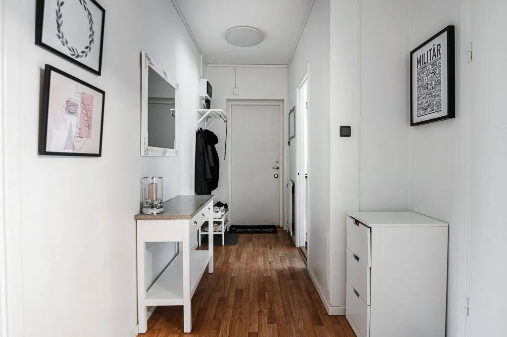 Esik - Modern Flat with Balcony in Skövde