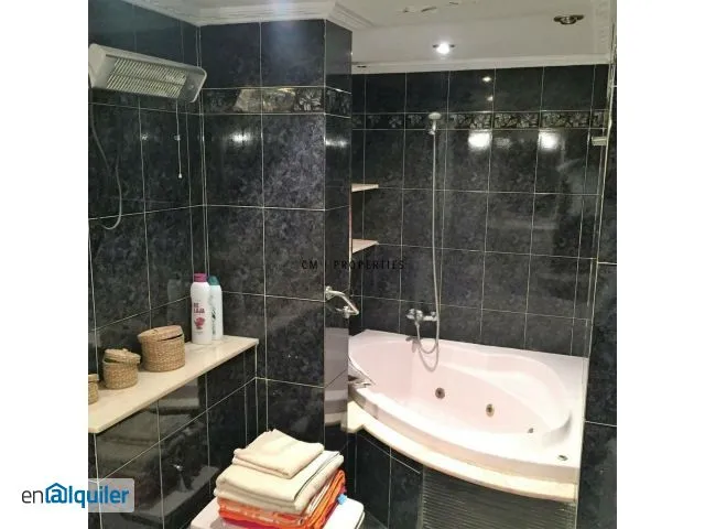 Bathrooms - Furnished Flat with Ascender in Algirós