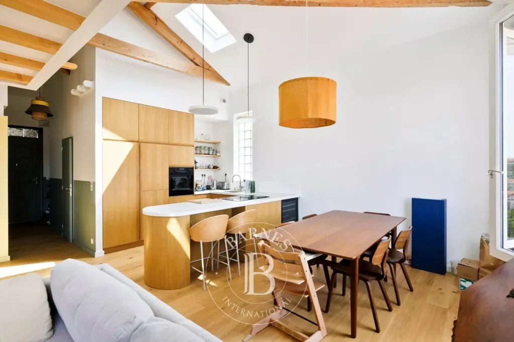 Cuisine - Maison Rénovée avec Vue Dégagée à Biarritz