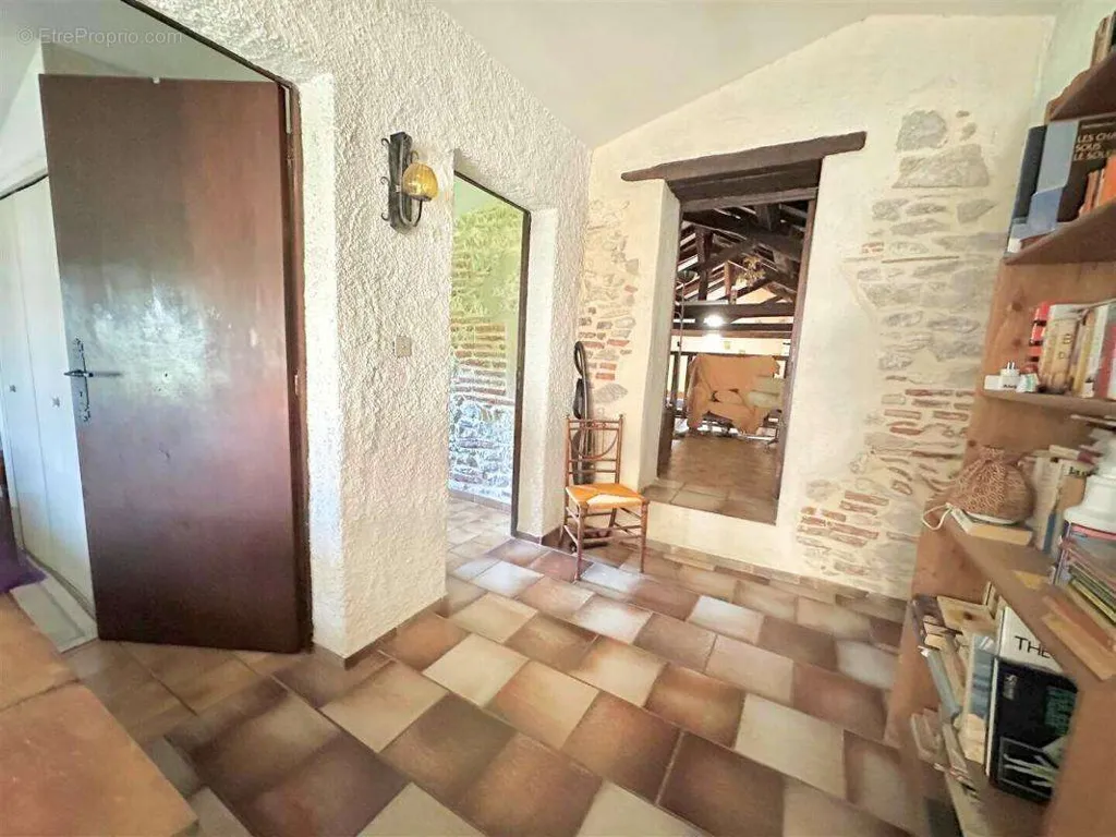 Entrée - Maison de 5 Chambres avec Piscine à Cahors