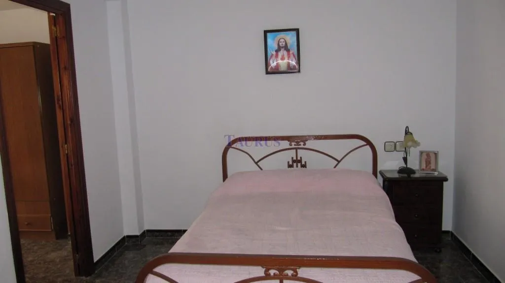 Magamistoad - Townhouse with Garden in Sayalonga Centre