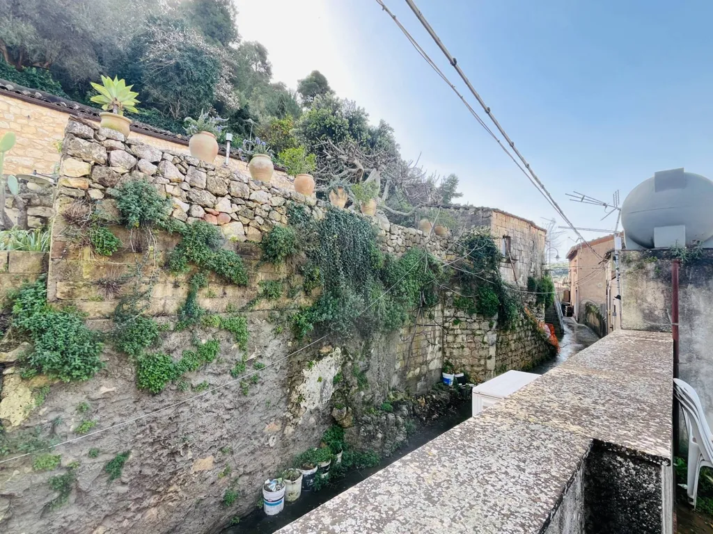 5-toaline maja asukohas IT