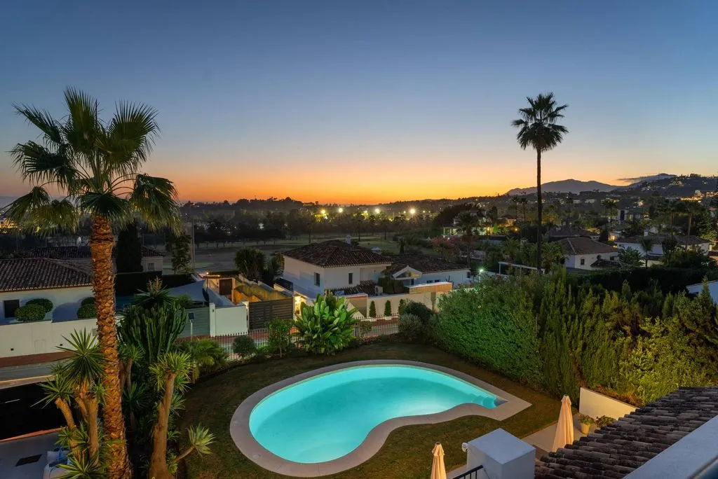 Piscine - Luxury Villa with Private Pool in Marbella