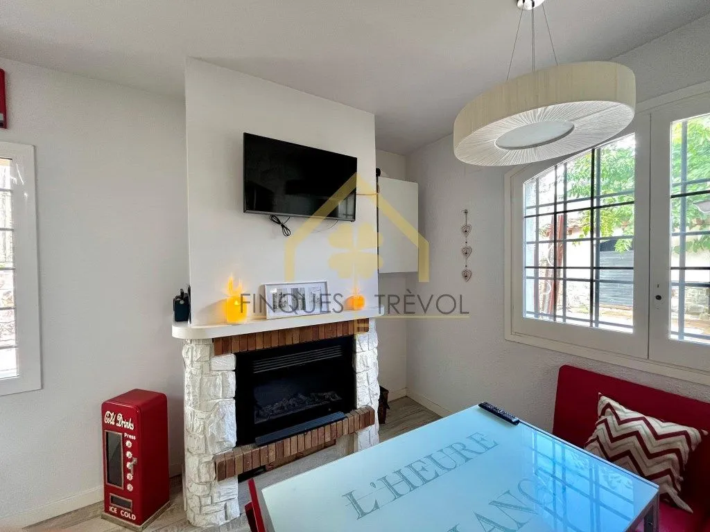 Living Room - Luxury House with Pool in La Garriga