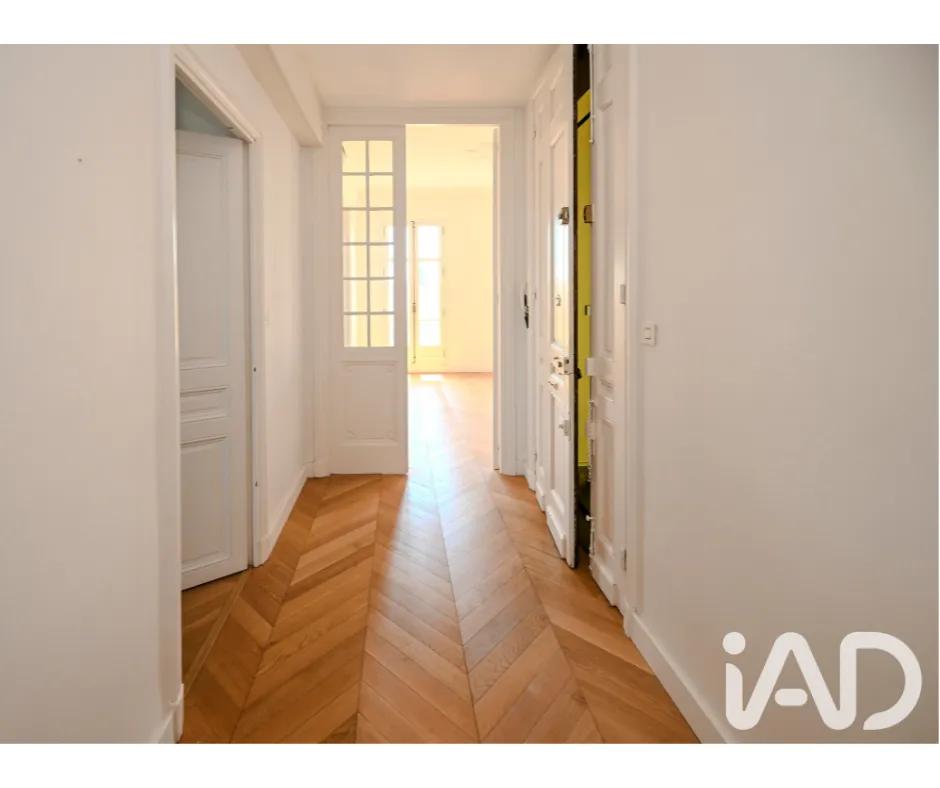 Ingresso - Characterful Apartment with Balcony in Avignon