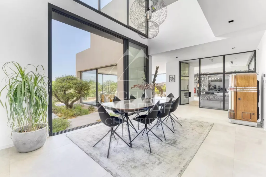 Söögituba - Contemporary Villa with Pool near Valbonne