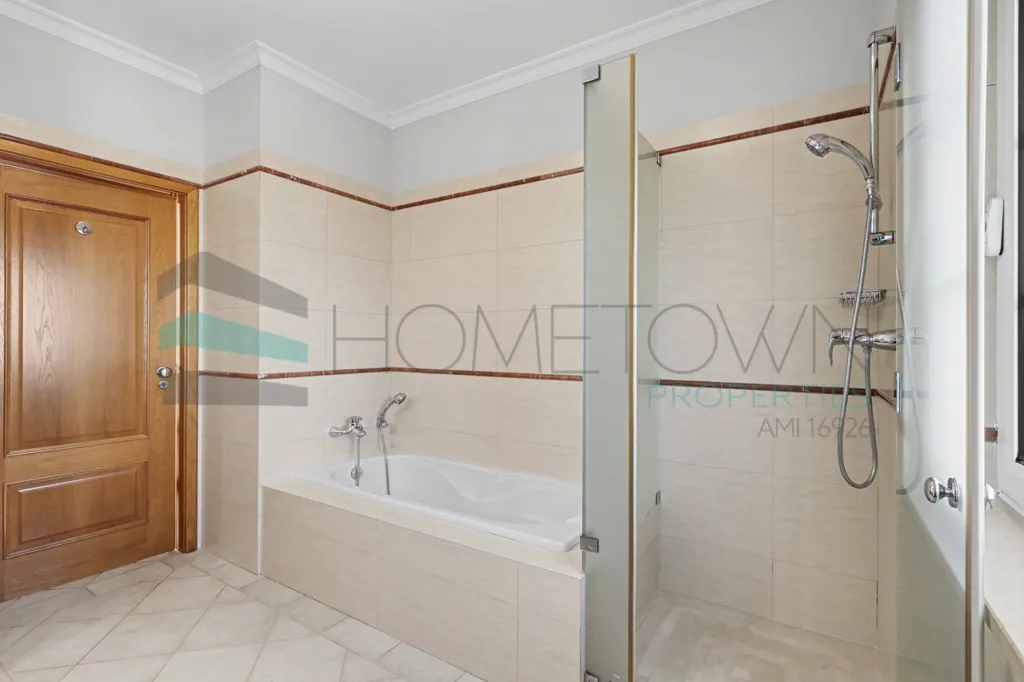 Bagni - 5-Bed Villa with Pool in Vila Sol, Loulé