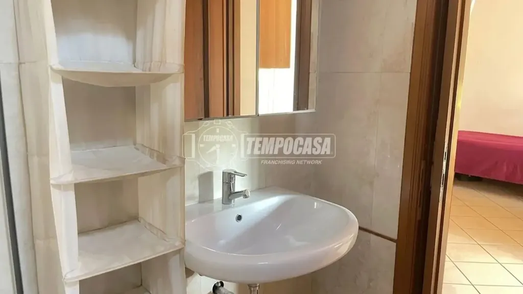 Bathrooms - Studio Flat with Terrace in Ciampino, Rome