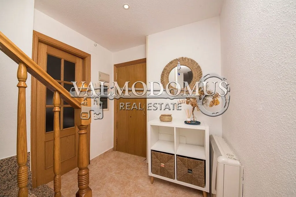 Esik - Duplex with Balcony in Valmojado