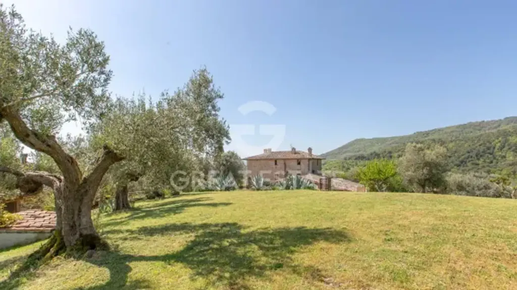 Jardin - Rustic Apartment with Pool in Piegaro