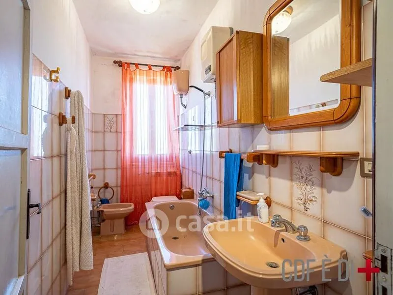 Bathrooms - Rustic Casale with Panoramic Views in Scansano