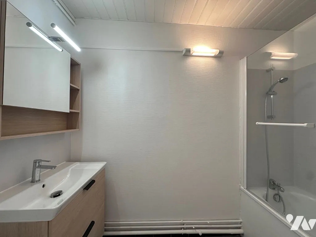 Bagni - T2 with Canal View in Rennes