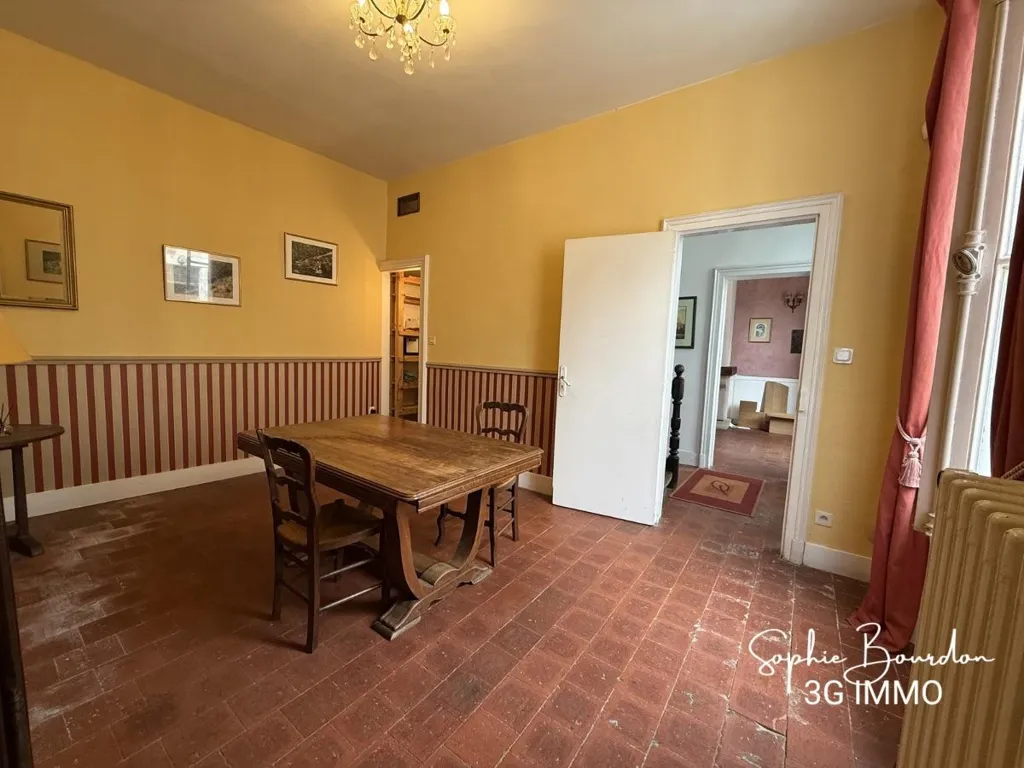Salle à manger - Maison Ancienne avec Cour à Auxerre