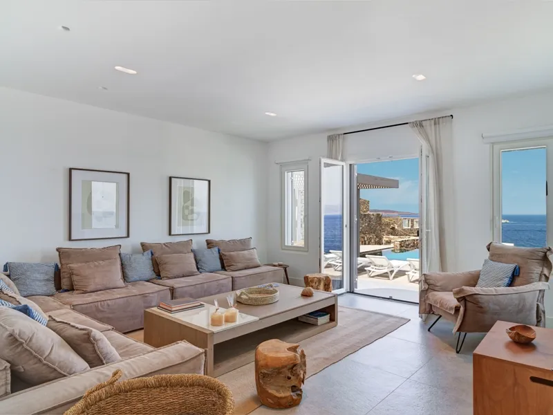 Elutuba - Waterfront Estate with Gym in Mykonos