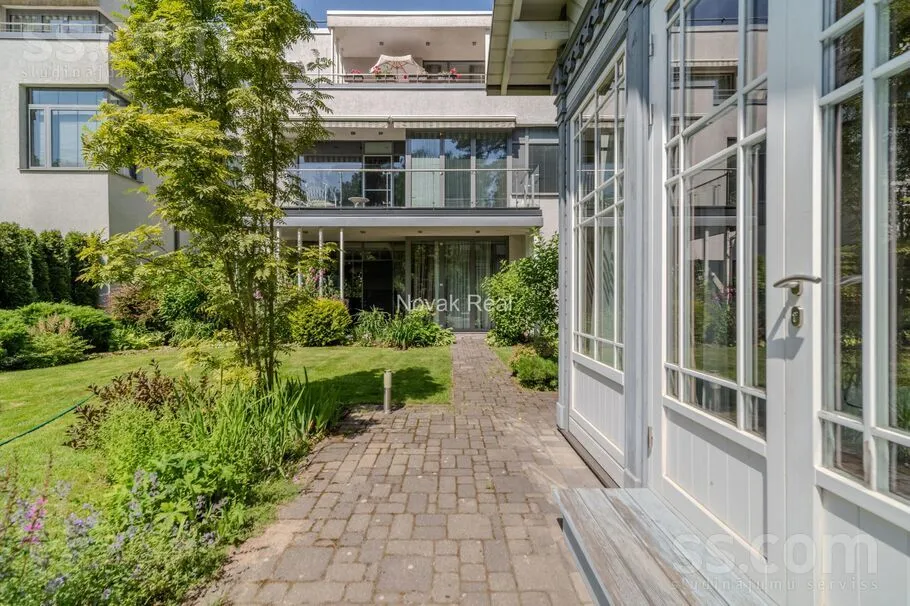 Jardin - Seafront Apartment with Summer House in Dzintari