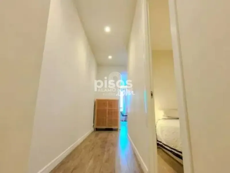 Hallway - Apartment with Balcony in Calle Mayor, Madrid