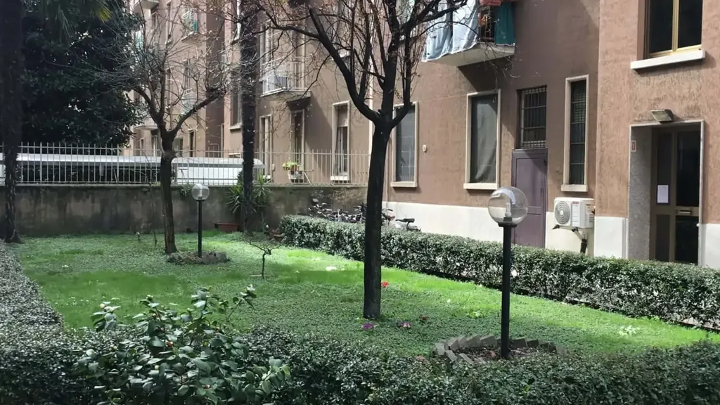 Garden - Furnished Apartment with Balcony in Milan