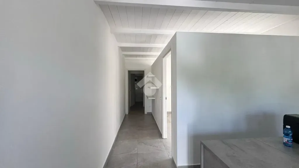 hallway_entrance