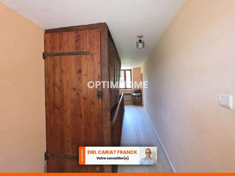 Esik - Country House with Amenity Potential in Creuse