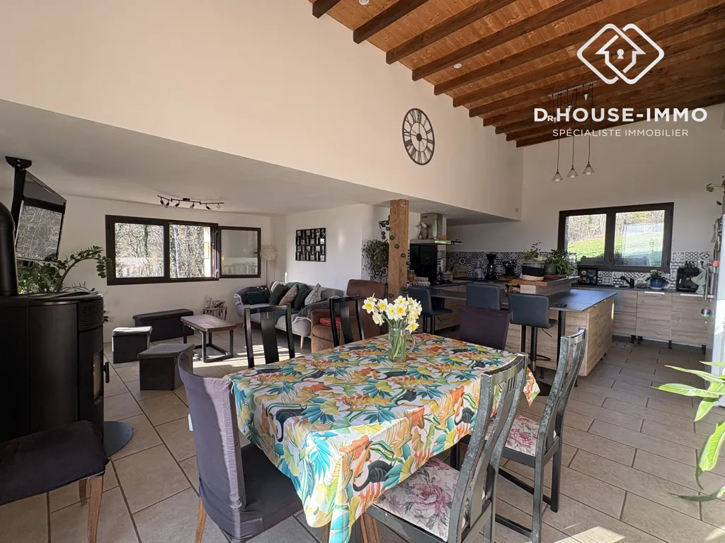 Salle à manger - Maison en Pierres Rénovée avec Vue Dégagée à Villars