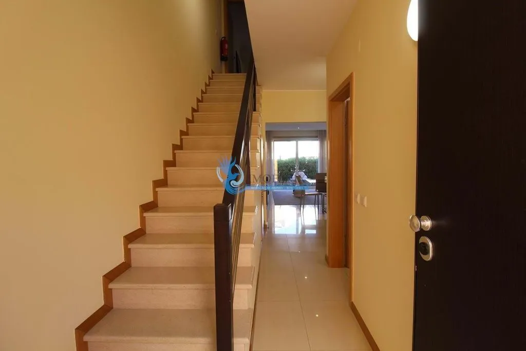 Toad - Luxury Townhouse with Sea Views in Patroves