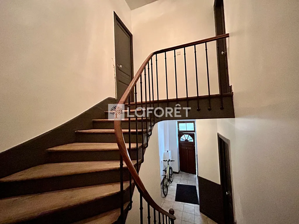 Toad - Studio in Quiet Condo near Versailles