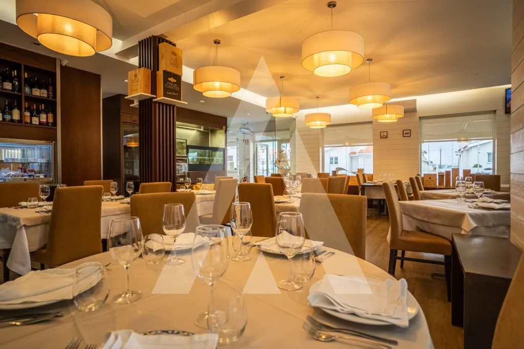 Söögituba - Established Restaurant with Sea View in Costa Nova