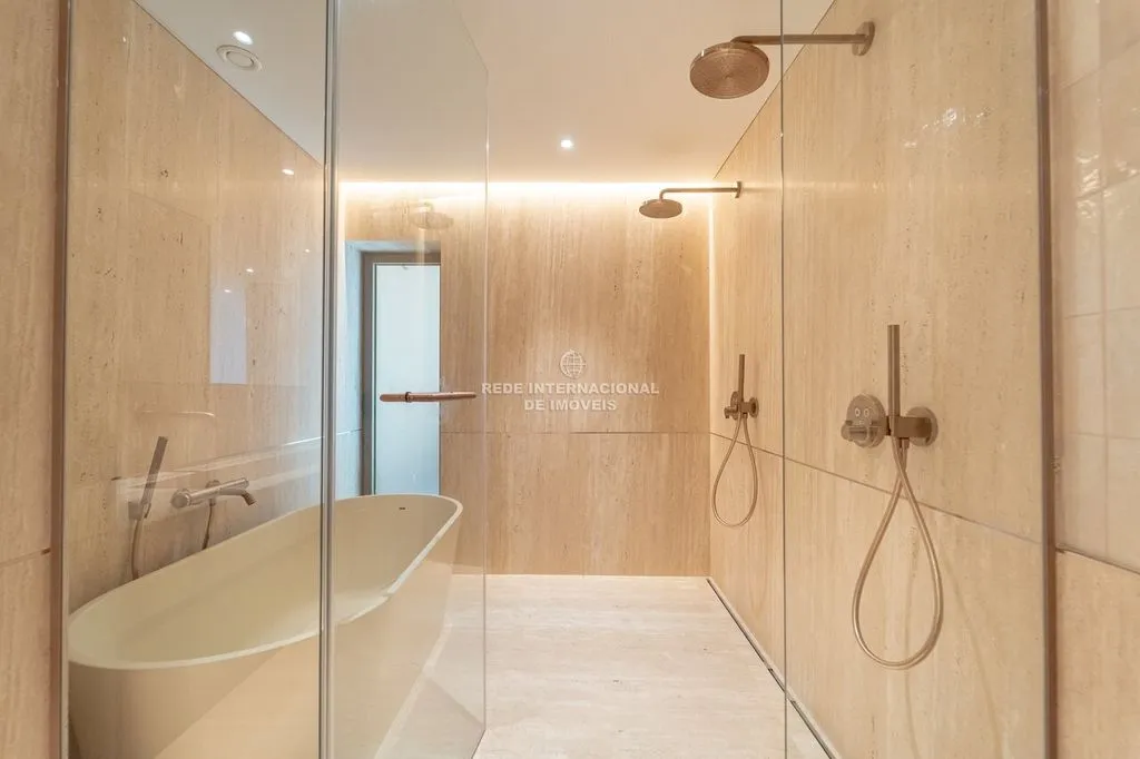 Vannitoad - Luxury Apartment with River Views in Porto