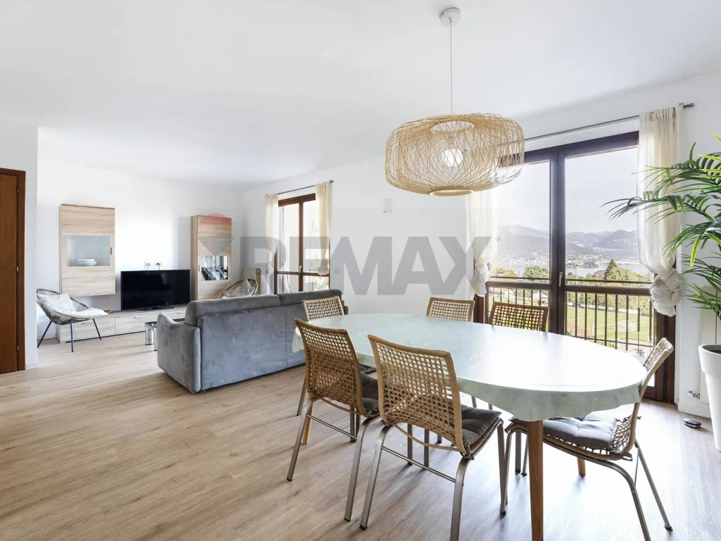 Salle à manger - Apartment with Lake View in Stresa