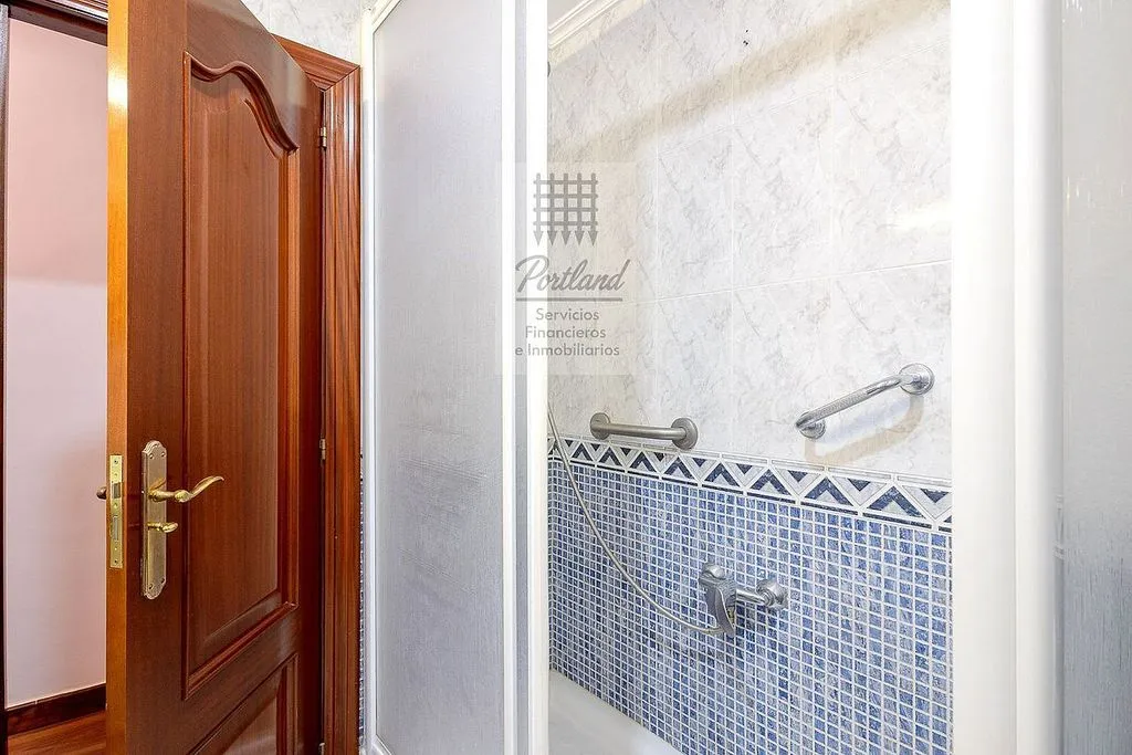 Salles de bain - Modern Flat with Sea View in Gijón
