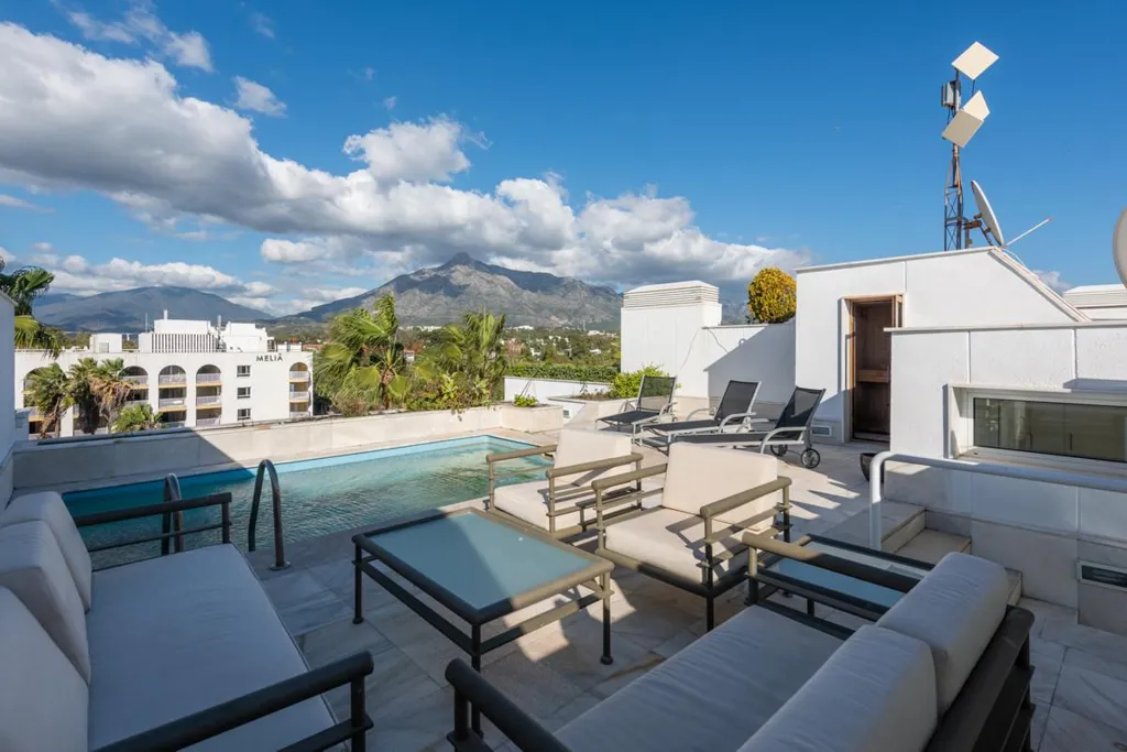 Terrasse - Duplex Penthouse with Sea Views in Puerto Banús