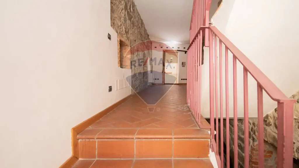 Stanze - Historic Triplex with Balcony in Iseo
