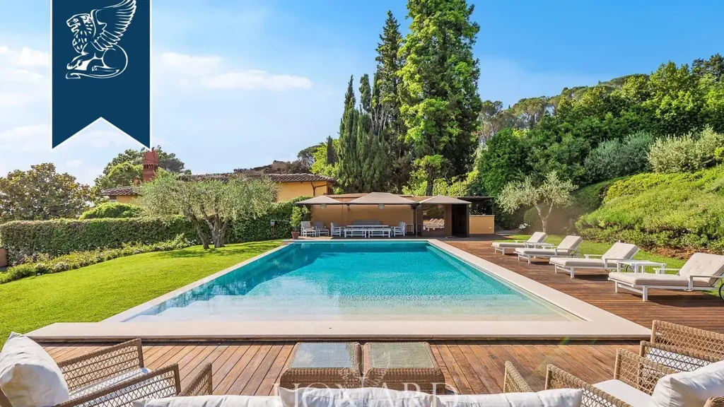 Bassein - Luxury Villa with Panoramic Views in Florence