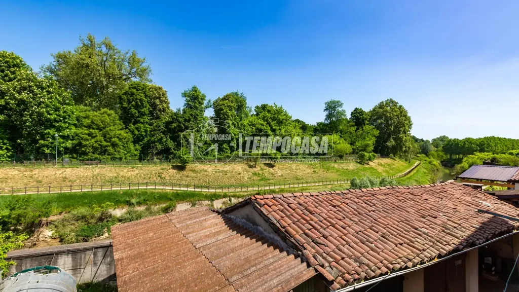 Terrass - Semi-Independent House with Courtyards in Santena