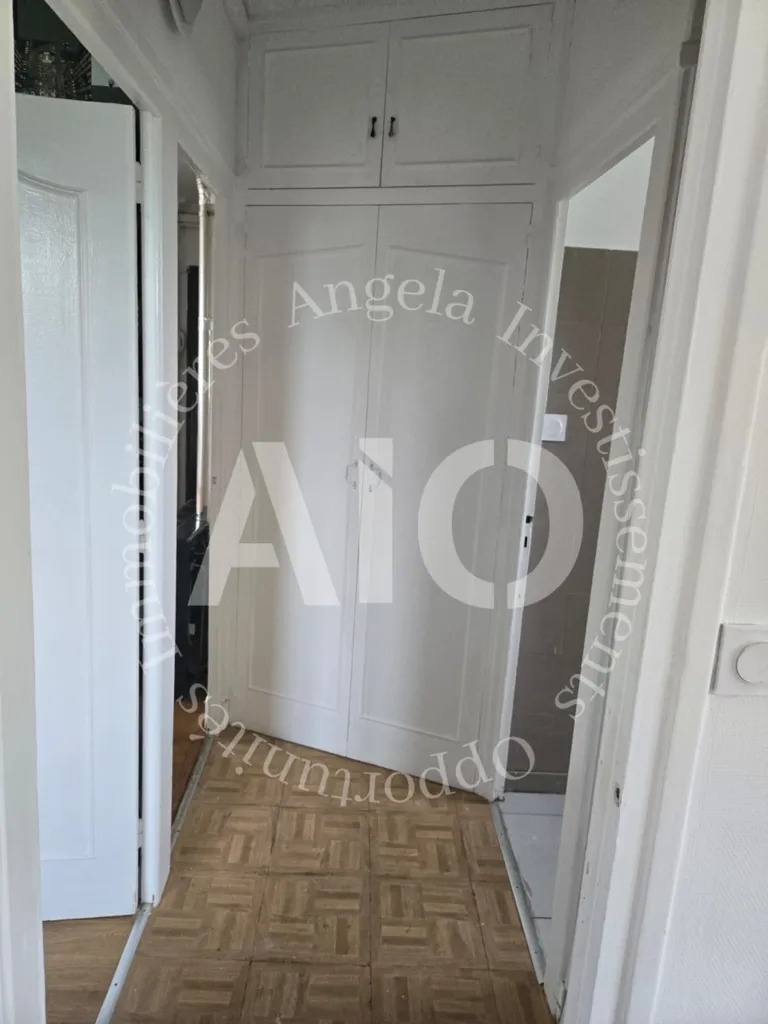 Toad - 4-Piece Apartment with Balcony in Lyon 9th