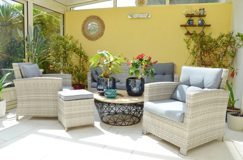 Terrace - Family House with Veranda in Mesnil Sevin